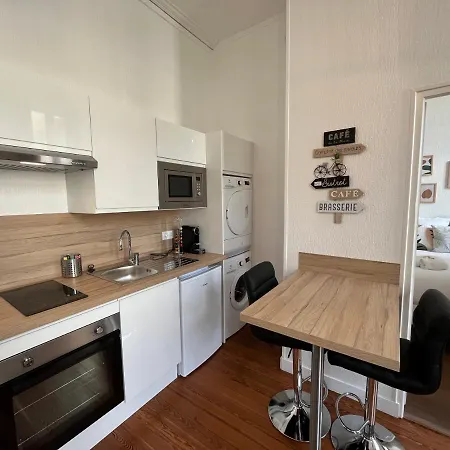 Paon, Coquet Appt Avec Parking A Apartment *